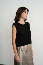 "Layer it Up" Vest (Black)