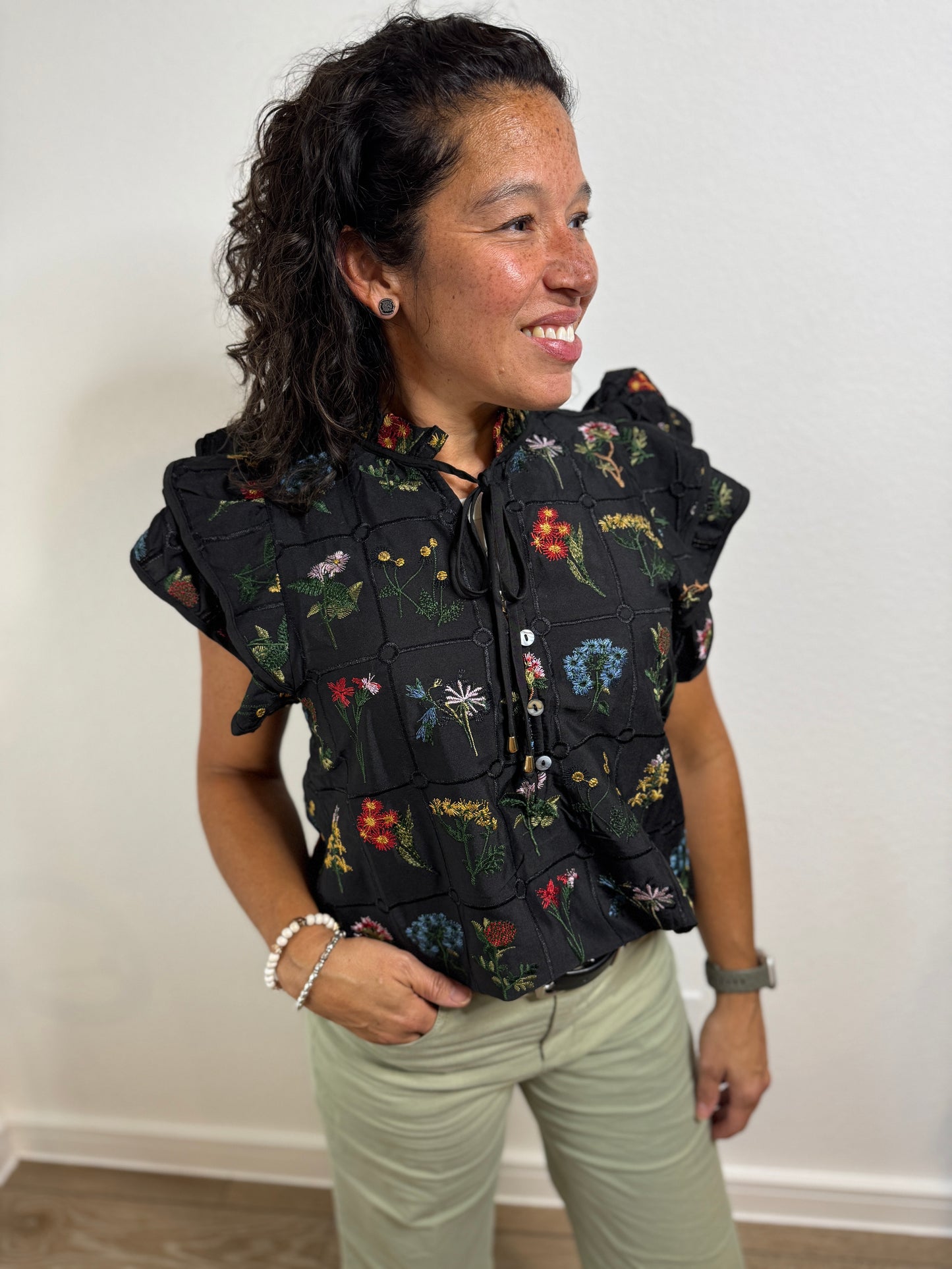 "Picture Perfect" Blouse (Black)