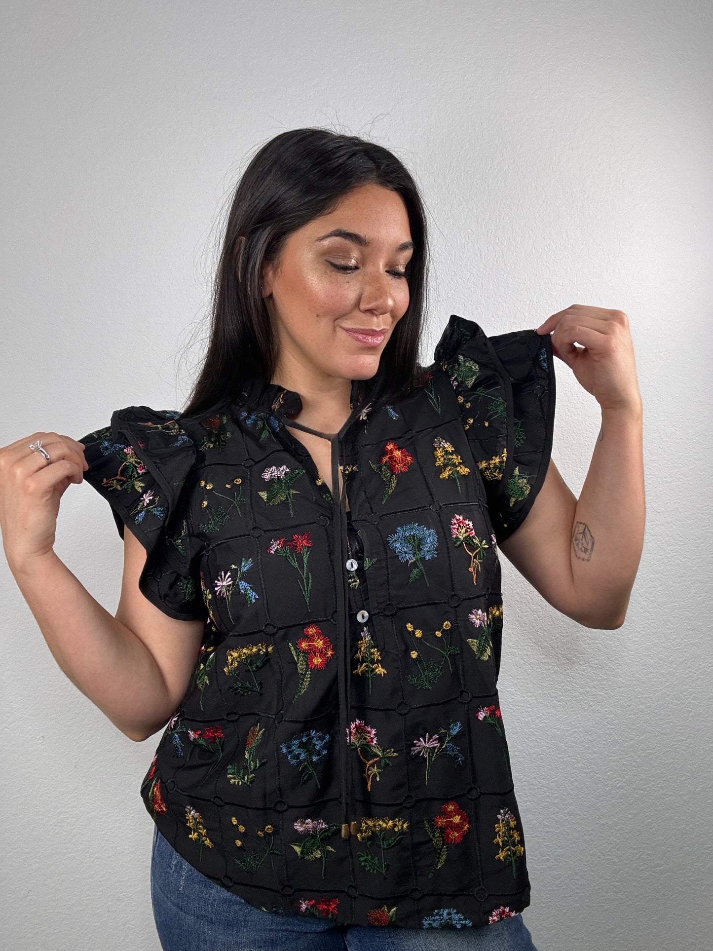 "Picture Perfect" Blouse (Black)